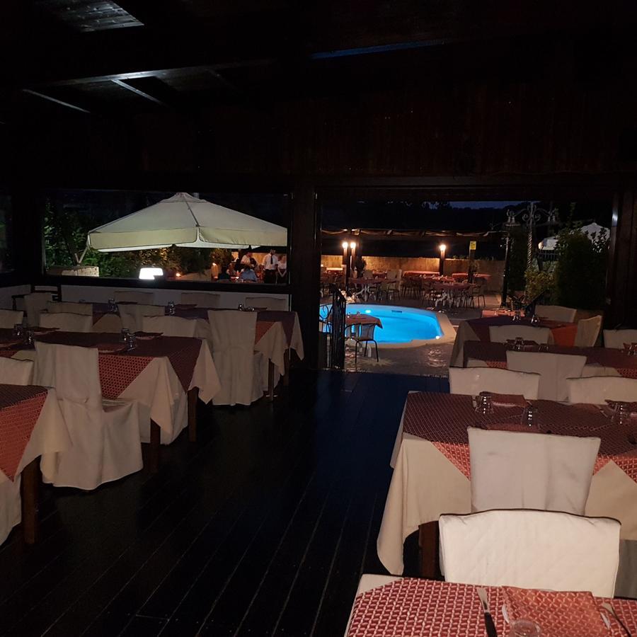 Hotel Il Dito E La Luna Ripa Teatina Luaran gambar